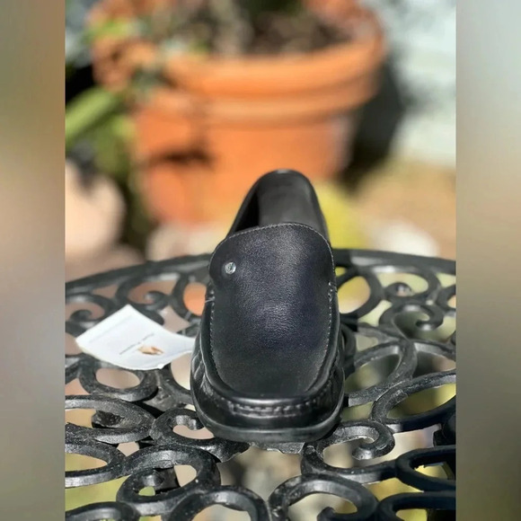 Hush Puppies — Black Leather Loafers main image 6